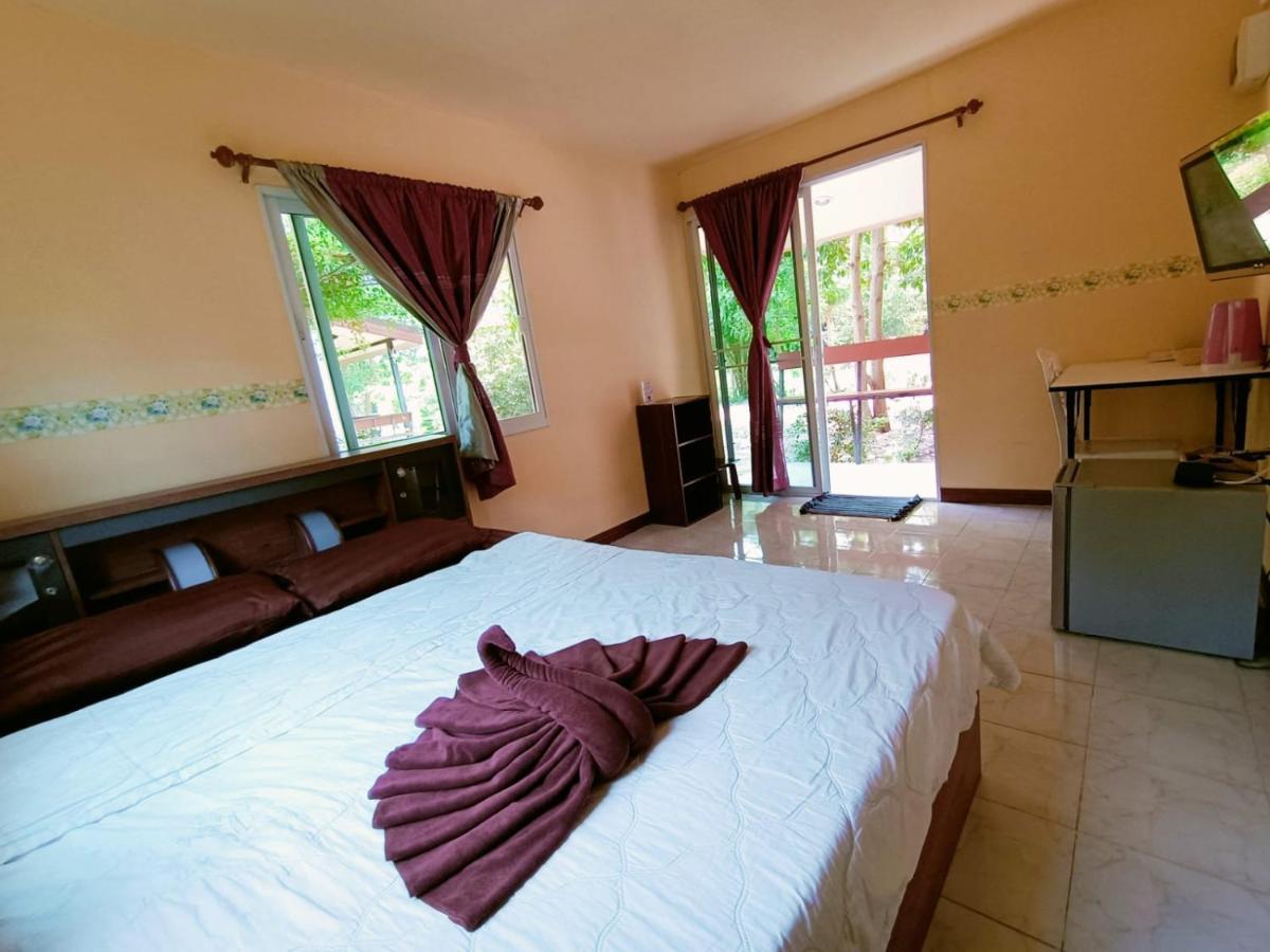 Win Gray Homestay Resort Pathiu Exteriör bild